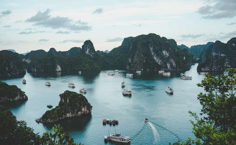 Hạ Long, Vietnam: Serene Beachscape